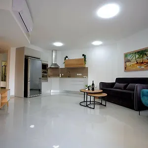  דירה Shalom's Place 2